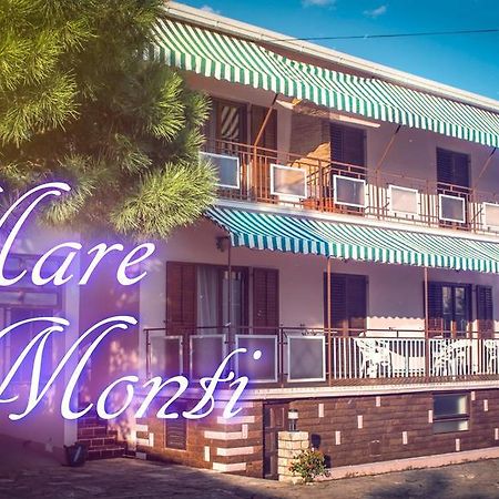 Apartments And Rooms Mare-Monti Starigrad Paklenica Exterior photo