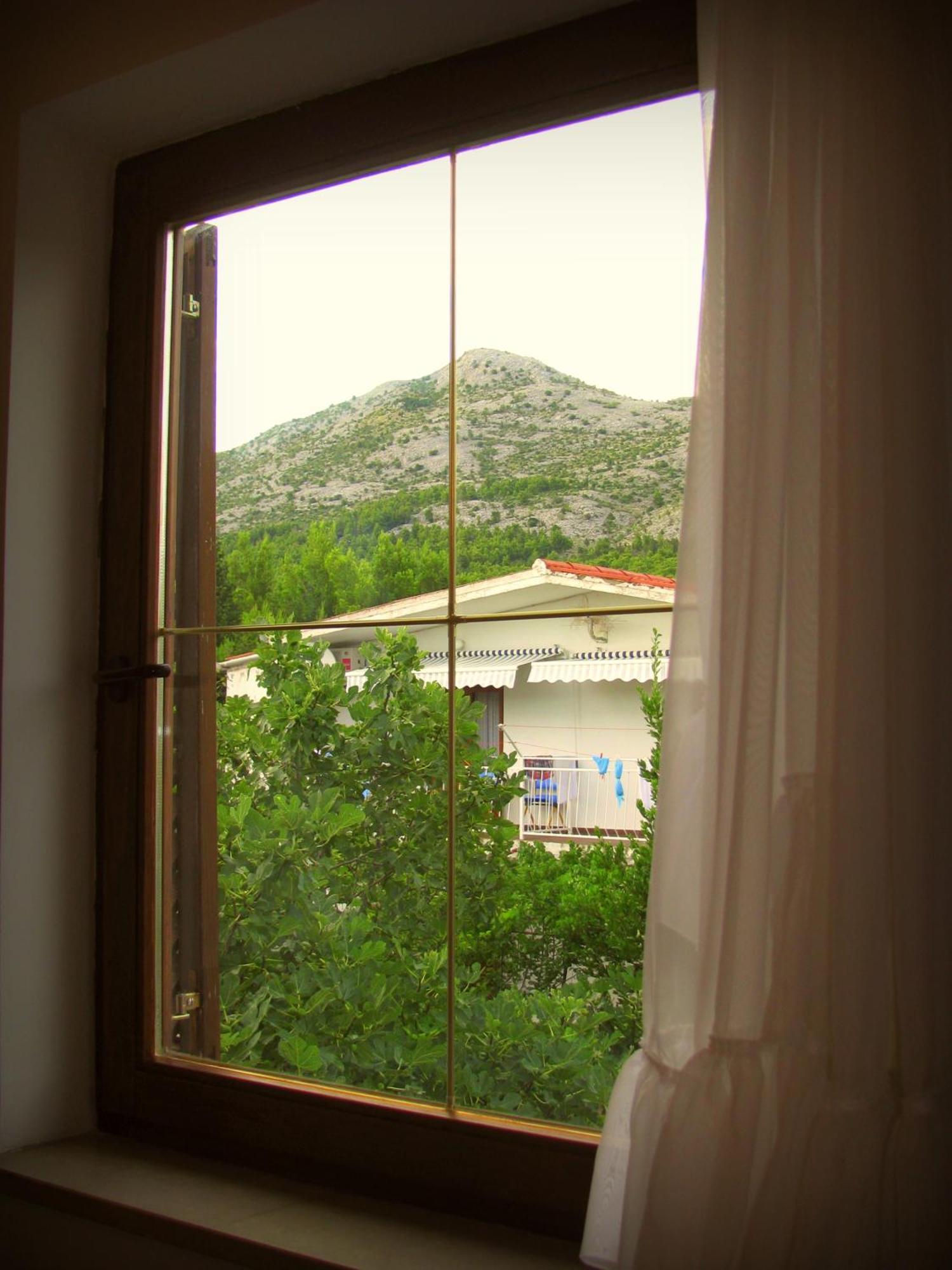 Apartments And Rooms Mare-Monti Starigrad Paklenica Room photo